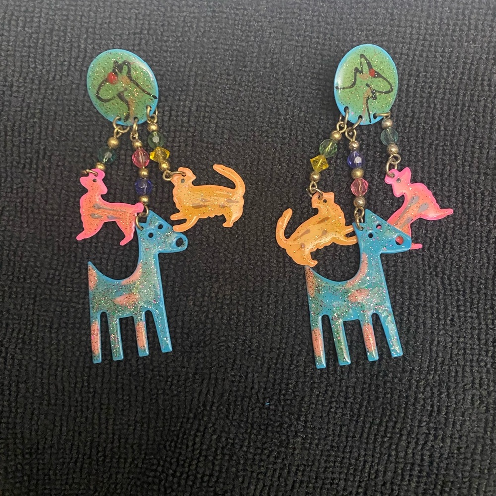 Vintage cut out dangling earrings dogs